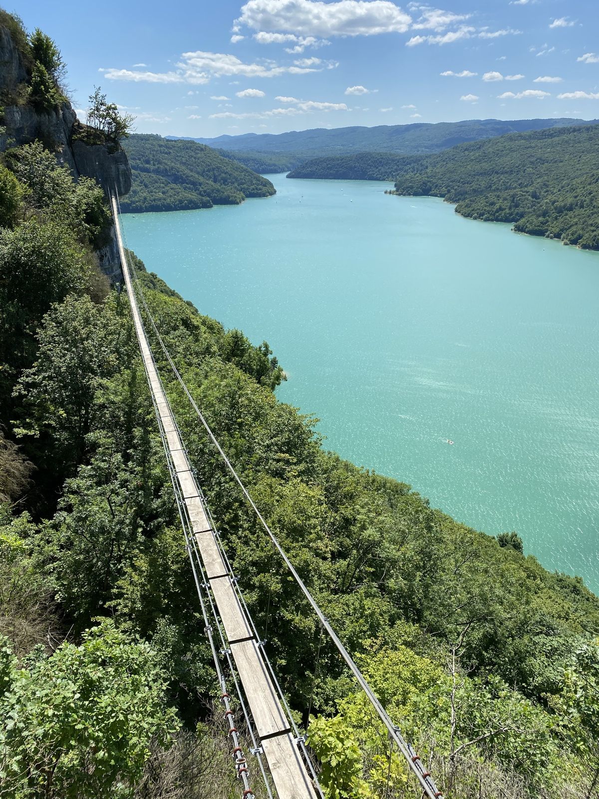 Lac de Vouglans vu depuis la via ferrata du Regardoir